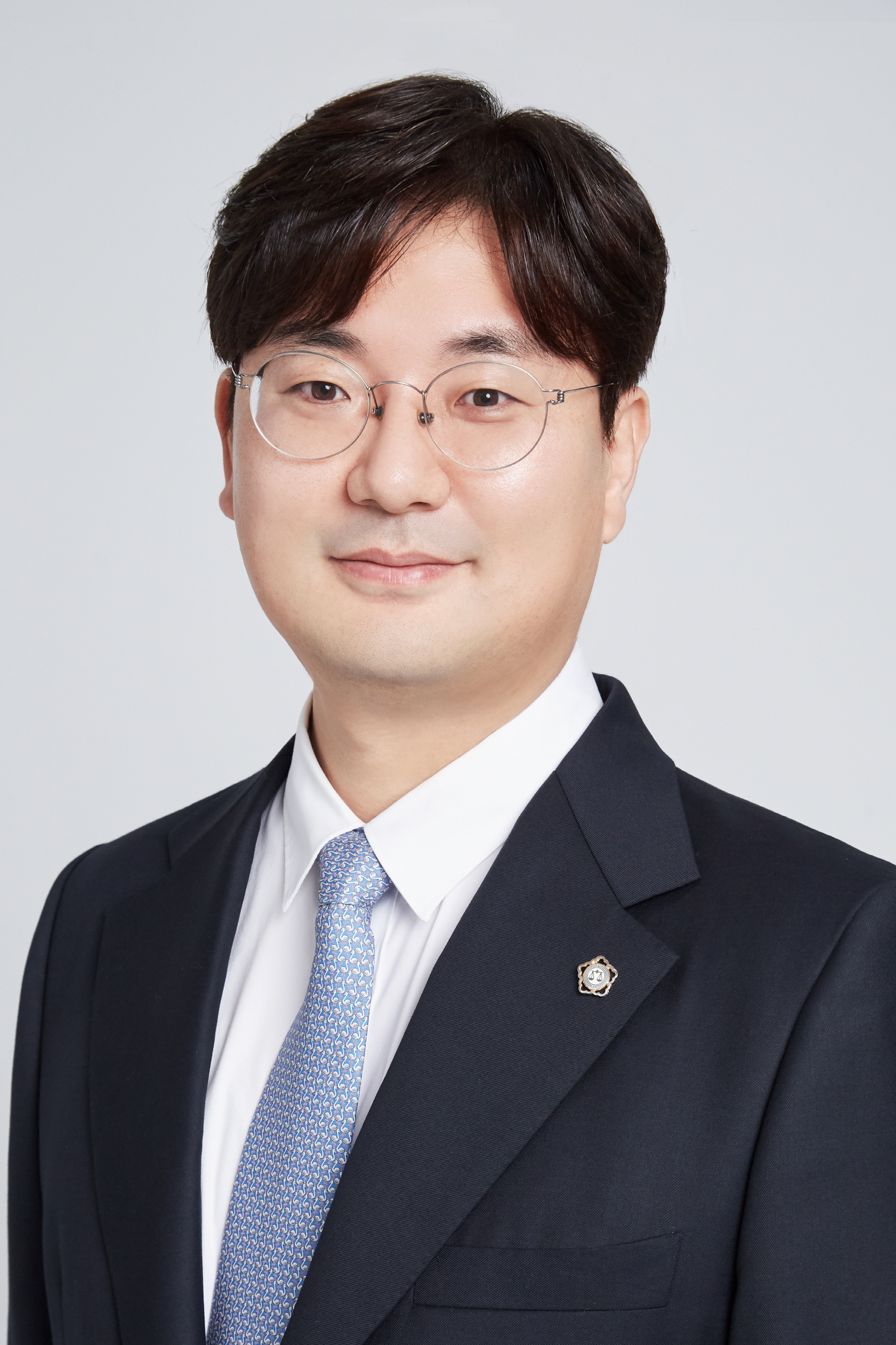 4. 김준홍 파트너변호사.jpg